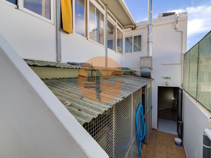 Image No.31-2 Bed Commercial for sale