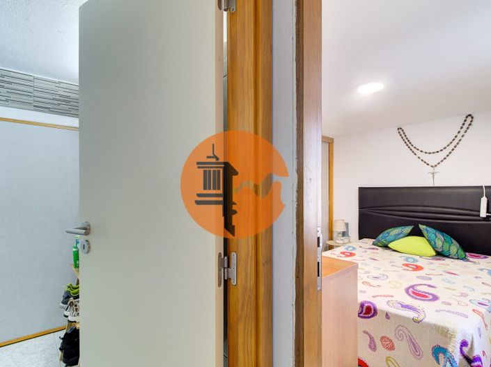 Image No.39-2 Bed Commercial for sale