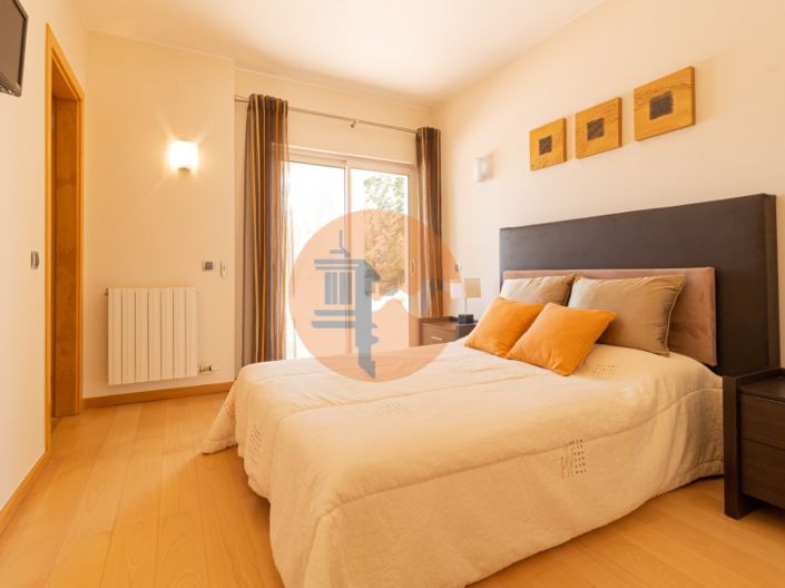 Image No.30-3 Bed House for sale