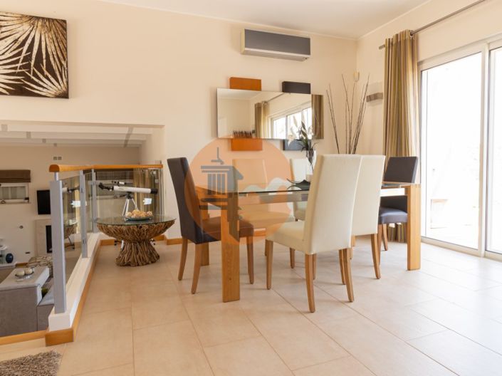 Image No.6-3 Bed House for sale