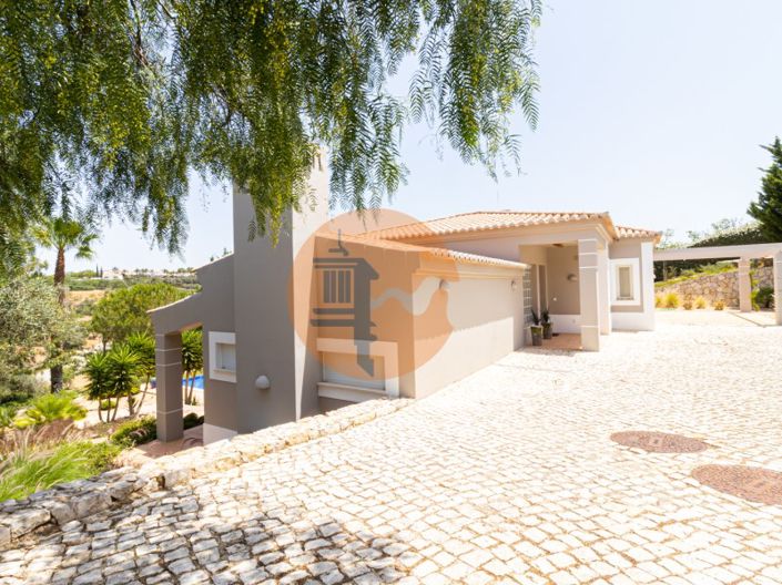 Image No.61-3 Bed House for sale