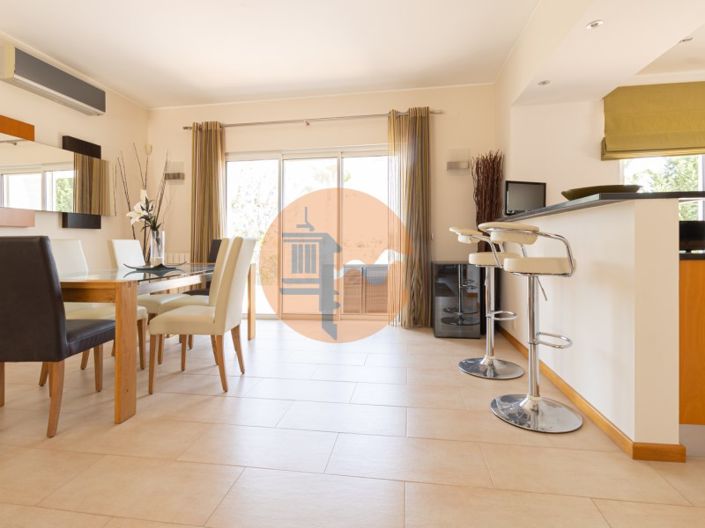 Image No.7-3 Bed House for sale