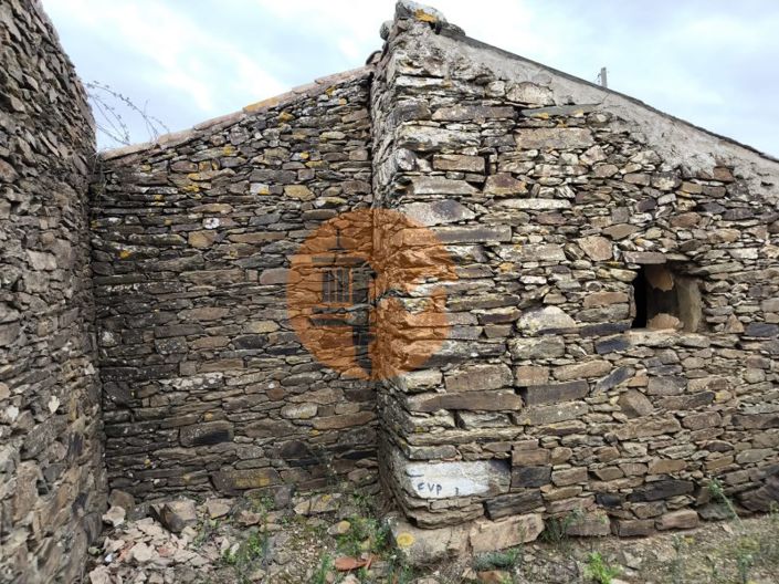 Image No.7-2 Bed House for sale