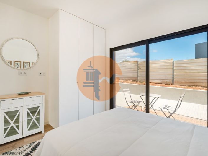 Image No.20-2 Bed House for sale