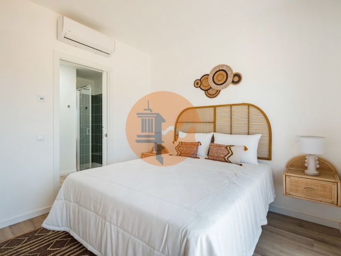 Image No.23-2 Bed House for sale