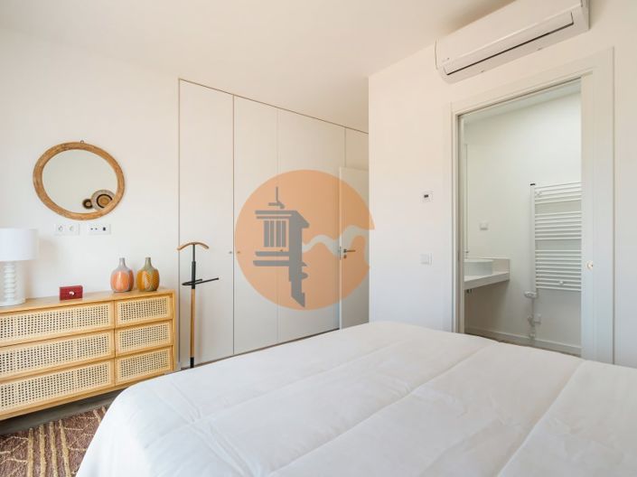 Image No.24-2 Bed House for sale