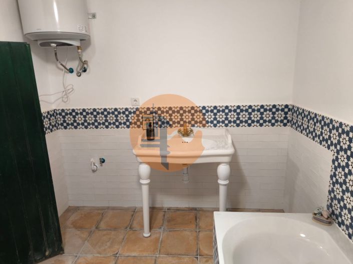 Image No.18-1 Bed House for sale