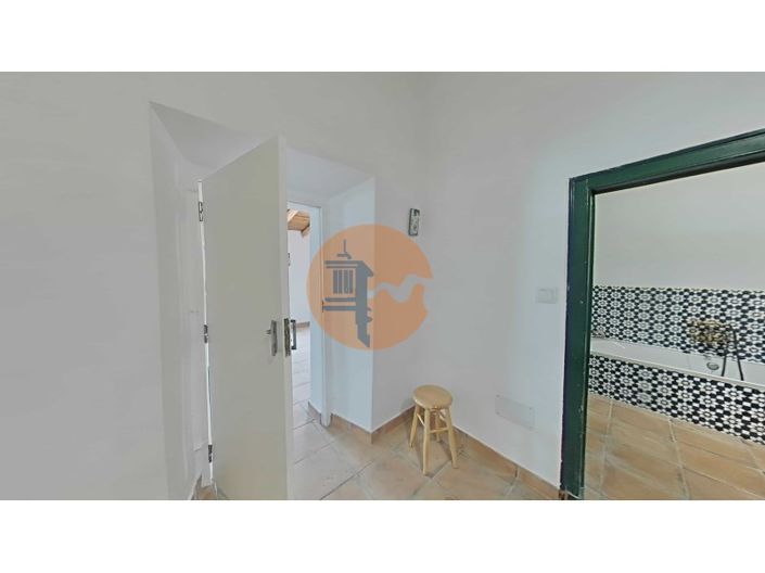 Image No.48-1 Bed House for sale