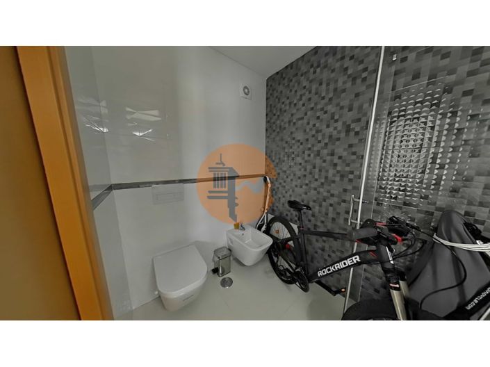 Image No.49-1 Bed Apartment for sale