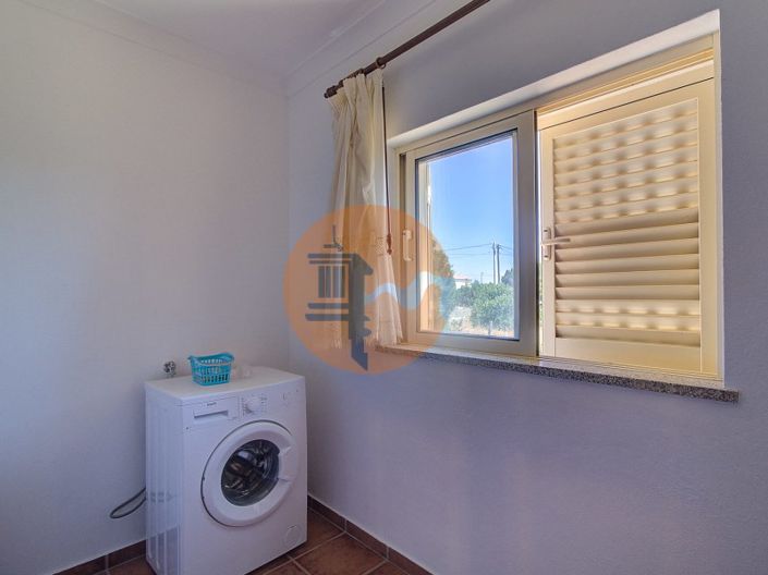 Image No.10-3 Bed House for sale