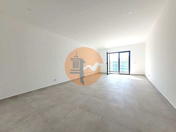 Image No.20-2 Bed Apartment for sale