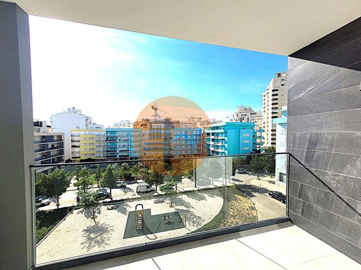 Image No.22-2 Bed Apartment for sale