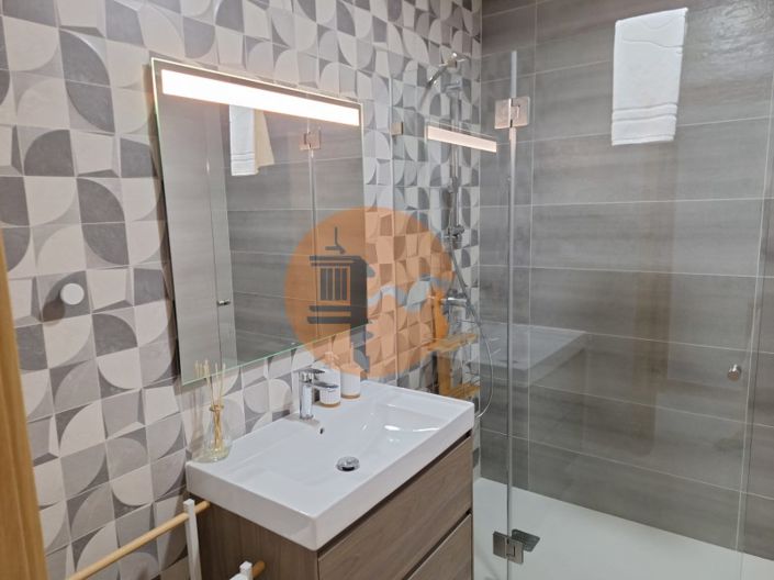 Image No.43-2 Bed Apartment for sale