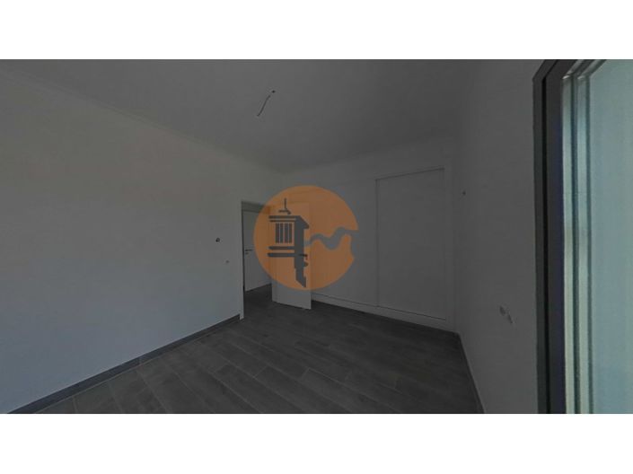 Image No.28-3 Bed House for sale