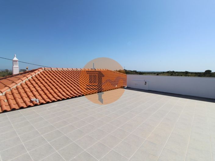 Image No.6-3 Bed House for sale