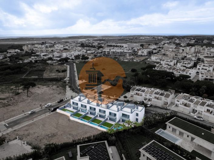 Image No.23-4 Bed House for sale