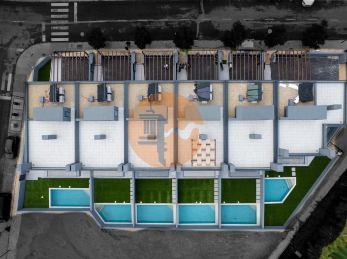 Image No.24-4 Bed House for sale