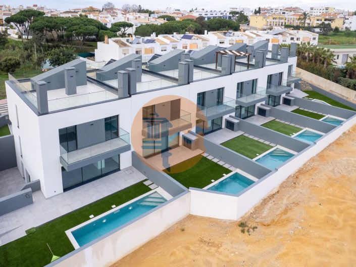 Image No.29-4 Bed House for sale