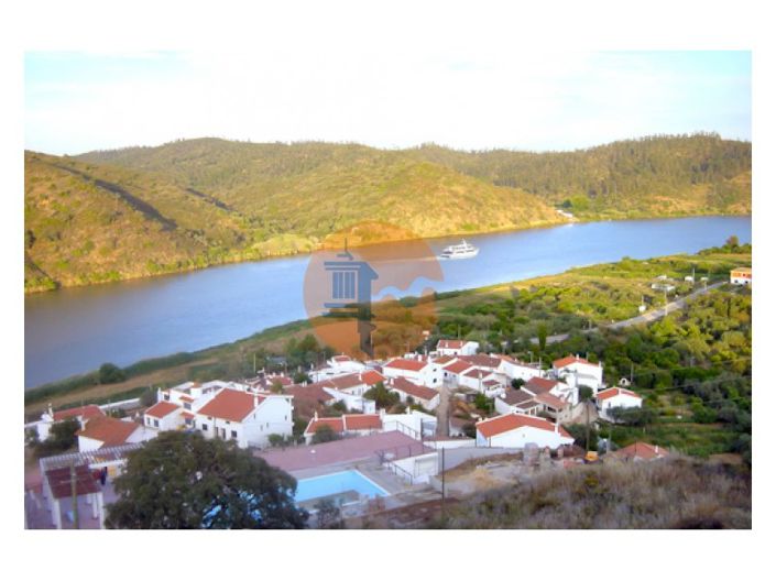 Image No.1-26 Bed Hotel for sale