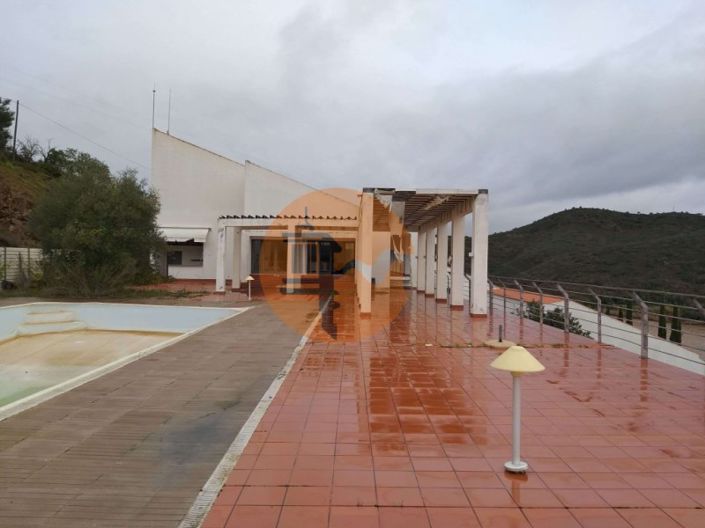 Image No.3-26 Bed Hotel for sale