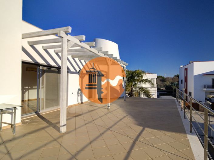 Image No.36-4 Bed House for sale