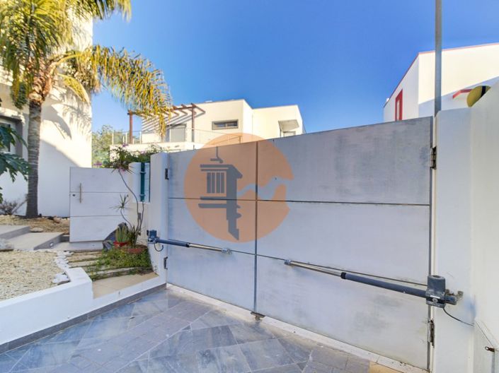 Image No.48-4 Bed House for sale