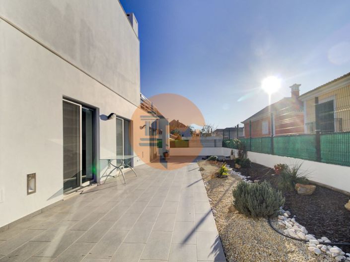 Image No.52-4 Bed House for sale