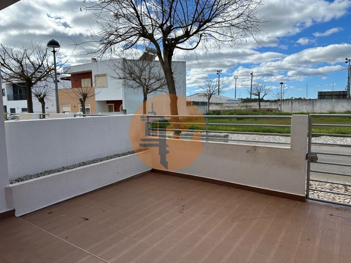 Image No.105-5 Bed House for sale