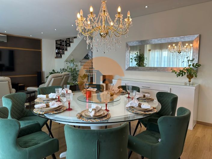 Image No.3-5 Bed House for sale