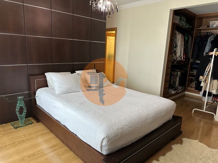 Image No.48-5 Bed House for sale