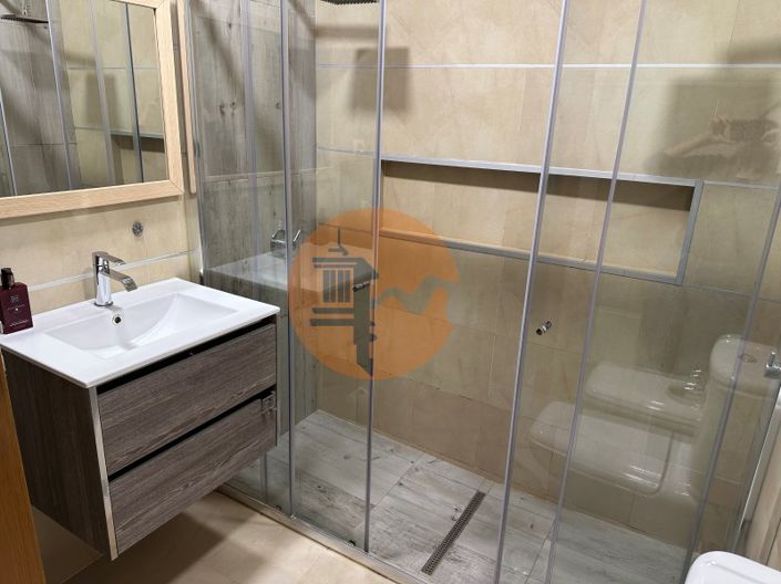 Image No.51-5 Bed House for sale