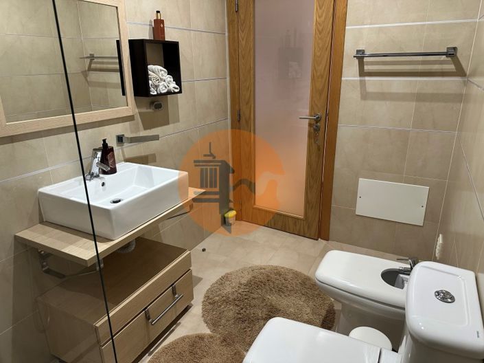 Image No.60-5 Bed House for sale