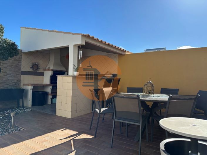 Image No.74-5 Bed House for sale