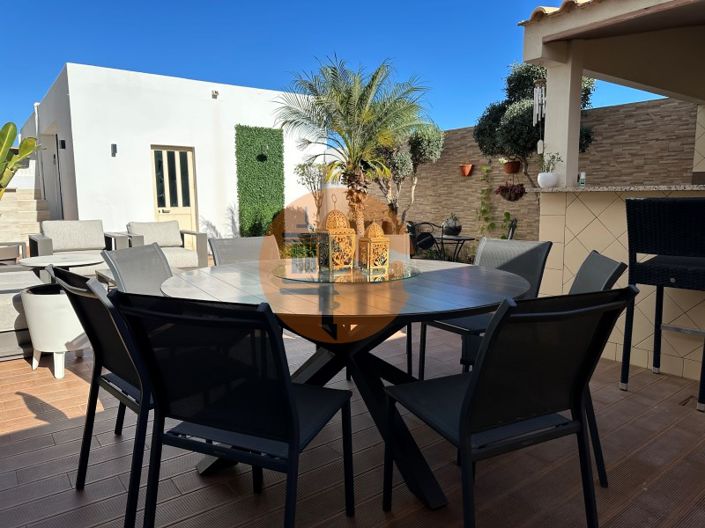 Image No.78-5 Bed House for sale