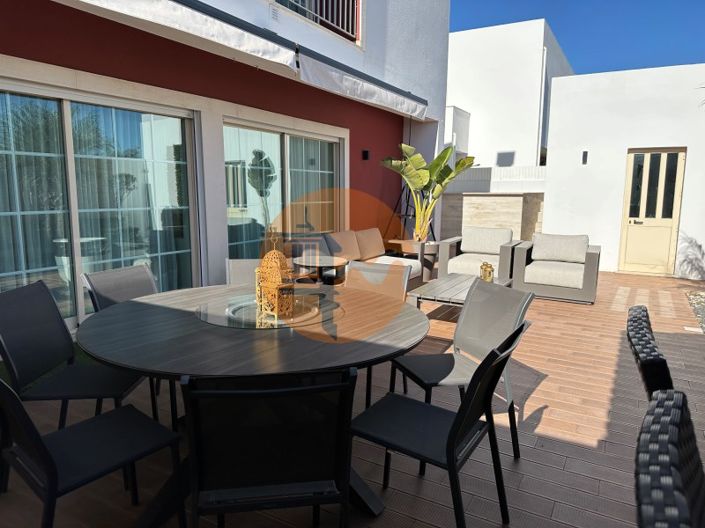 Image No.79-5 Bed House for sale