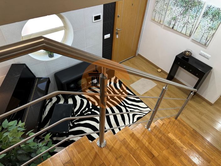 Image No.12-5 Bed House for sale