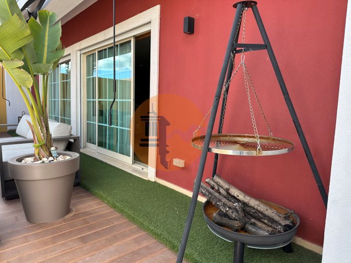 Image No.95-5 Bed House for sale