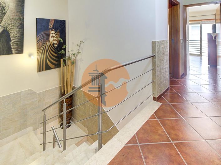 Image No.10-4 Bed House for sale