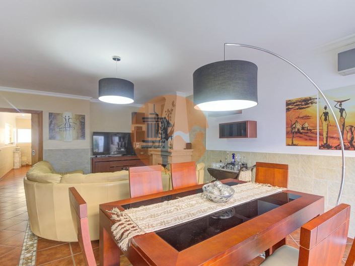 Image No.16-4 Bed House for sale