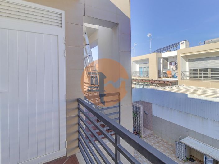 Image No.32-4 Bed House for sale