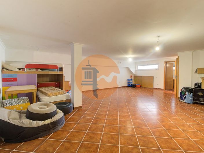 Image No.39-4 Bed House for sale