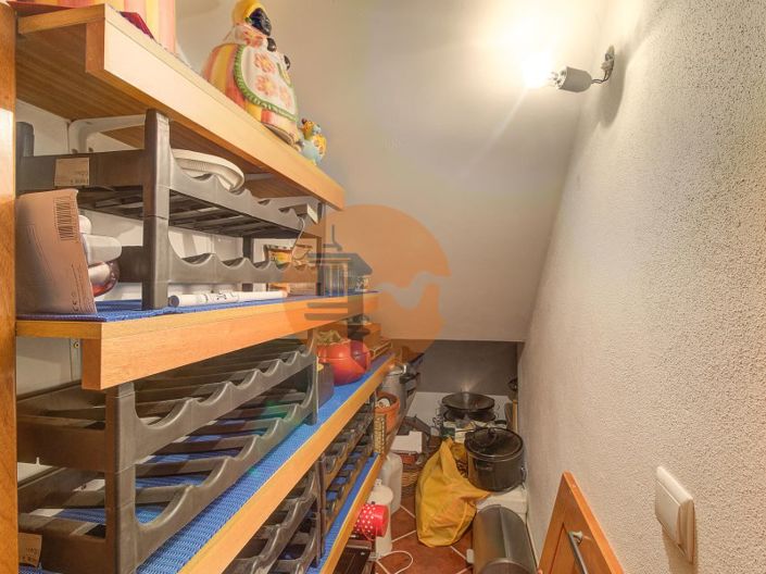 Image No.41-4 Bed House for sale