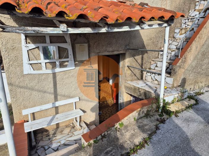 Image No.12-3 Bed House for sale