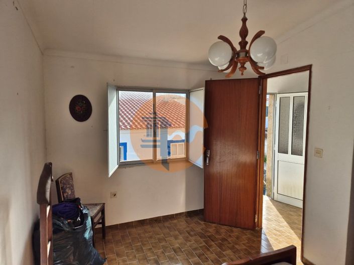 Image No.26-3 Bed House for sale
