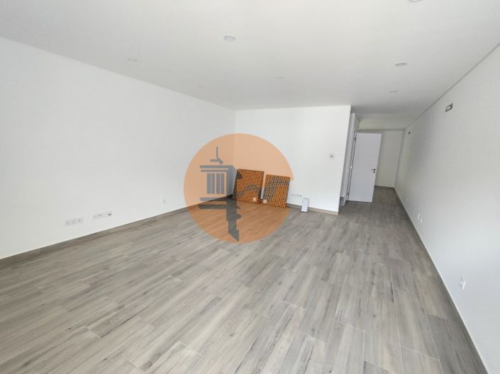 Image No.33-2 Bed House for sale