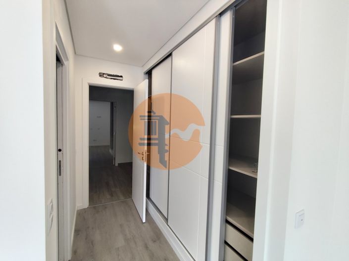 Image No.7-2 Bed House for sale