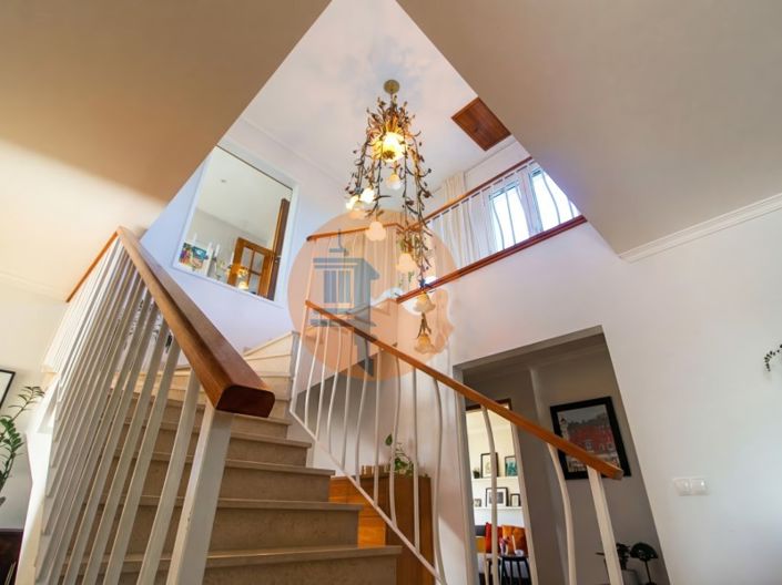 Image No.15-4 Bed House for sale