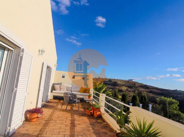 Image No.20-4 Bed House for sale