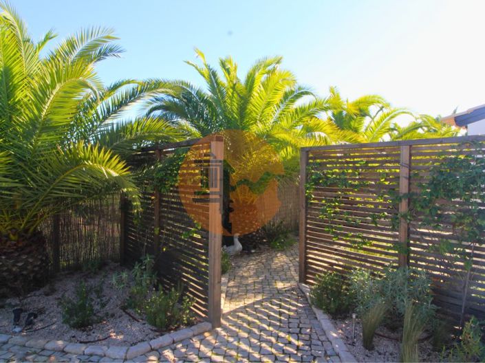 Image No.28-4 Bed House for sale