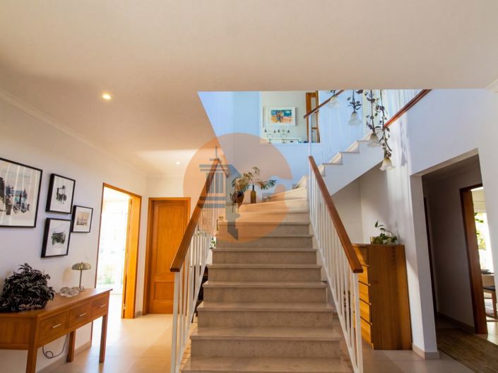 Image No.5-4 Bed House for sale